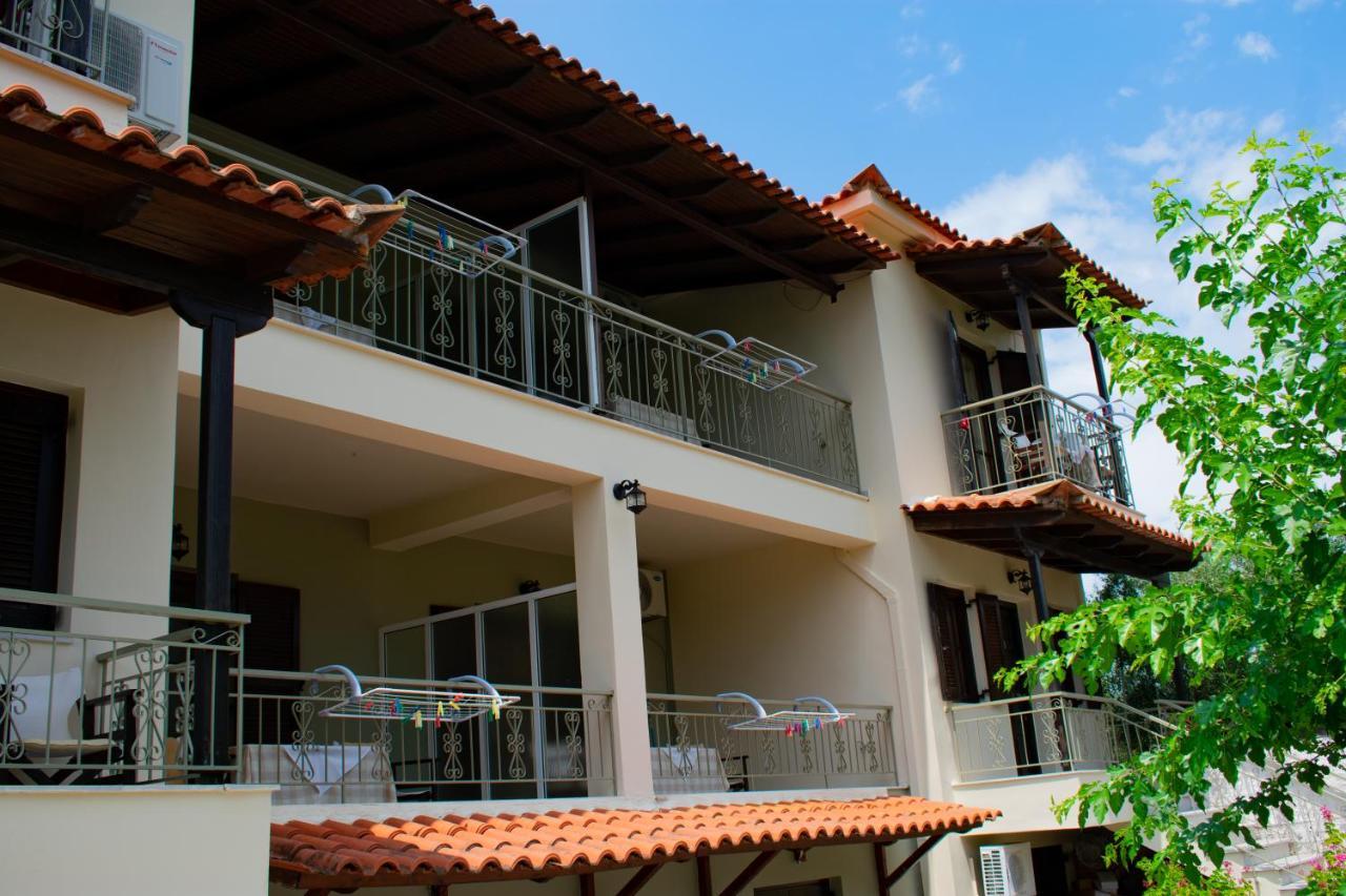 Theano Apartments Stoúpa Esterno foto